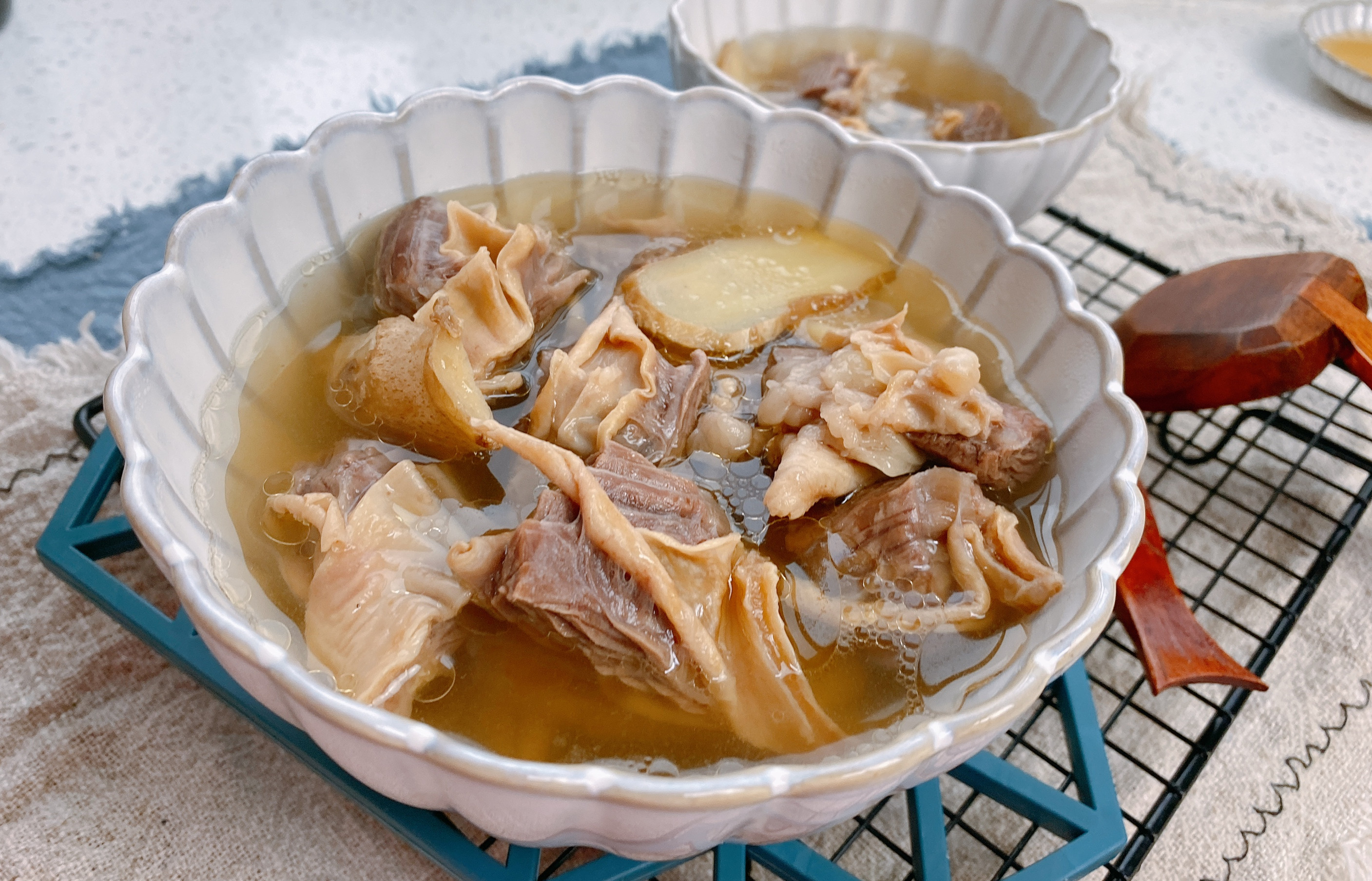 清炖牛肉怎样做到汤清淡肉入味,清炖牛肉汤怎么炖好吃又烂