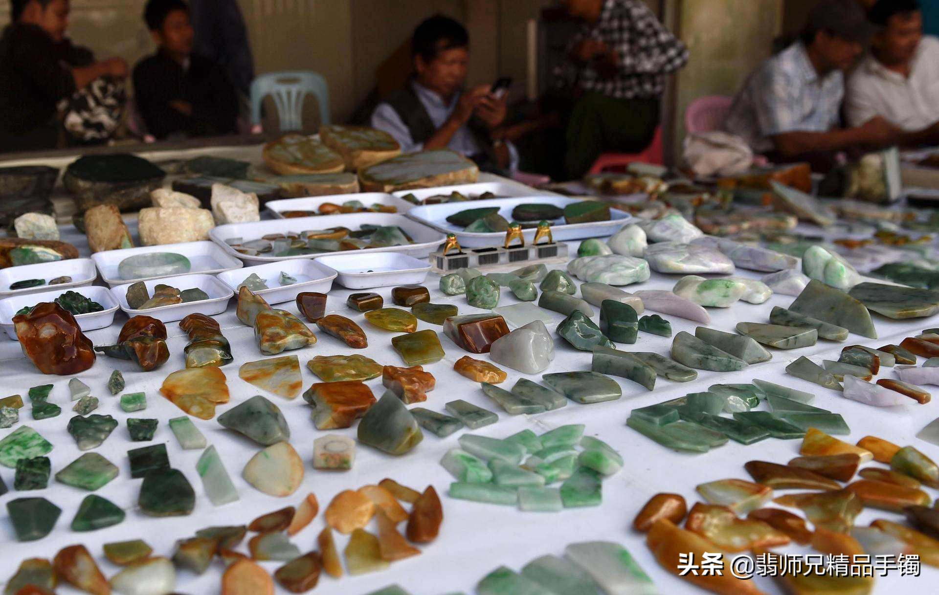 翡翠产自哪个国家,翡翠是产自缅北吗