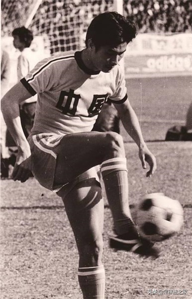 足球界被称为球王的人,被评为球王的中国人