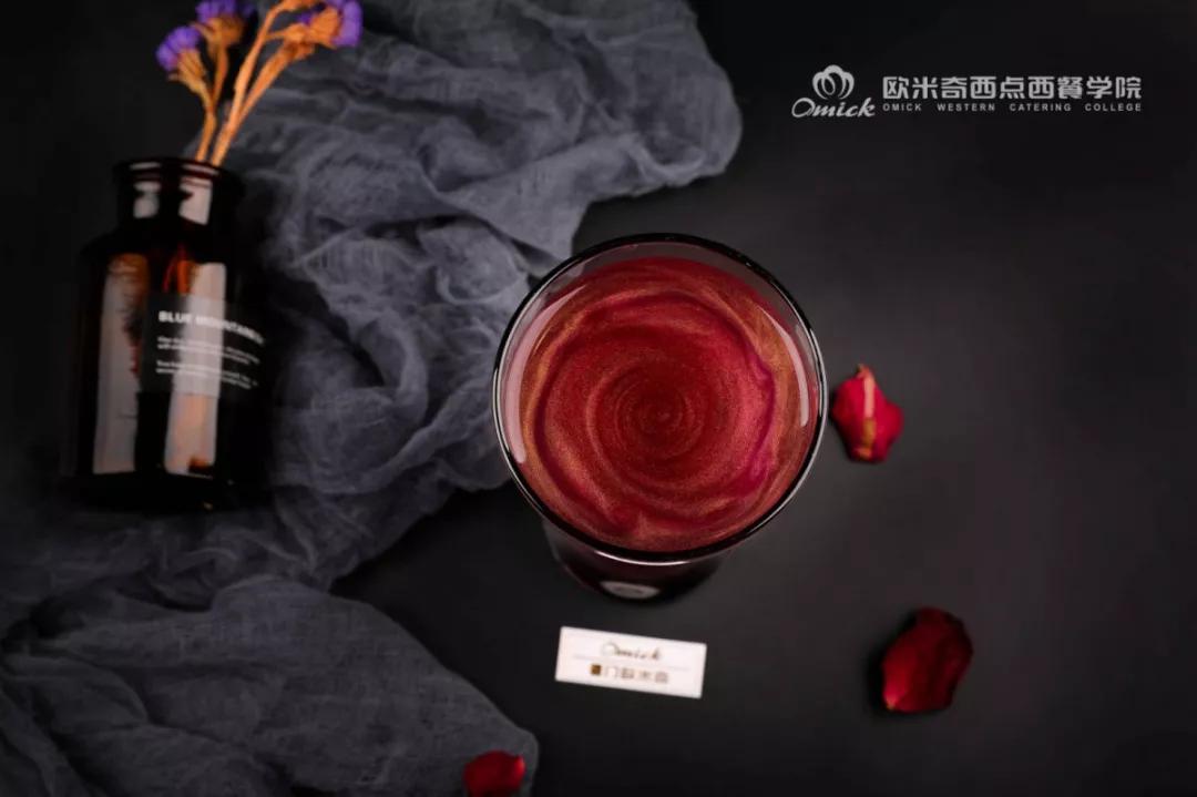 开奶茶店的不止王俊凯!为什么明星都钟爱开一家奶茶店?