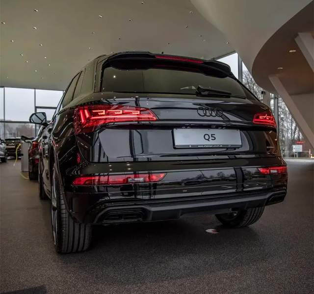 奥迪q5改装黑武士,2021款奥迪q5黑武士顶配多少钱