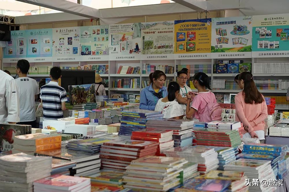 上海书展首日活动人气高,上海书展值得带孩子去吗
