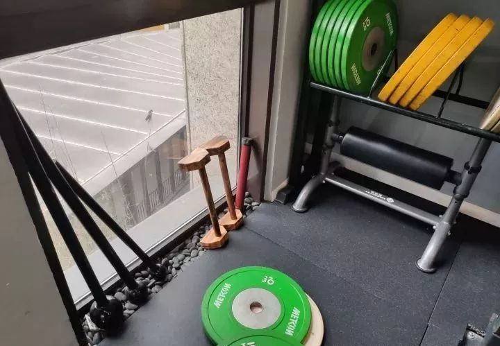 国内健身教练培训机,设备最全健身房