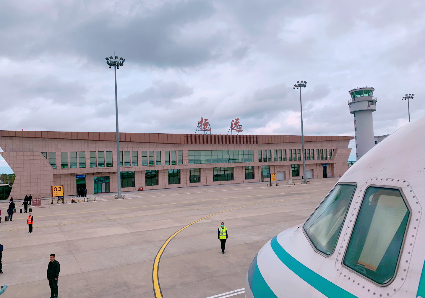 东北“养老”机场，一天仅一架飞机，飞走后地面人员就没事做了