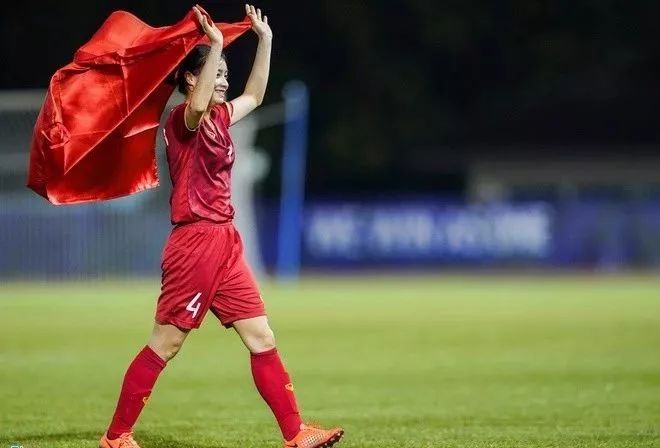 中国女足越南女足,越南高颜值女孩走红