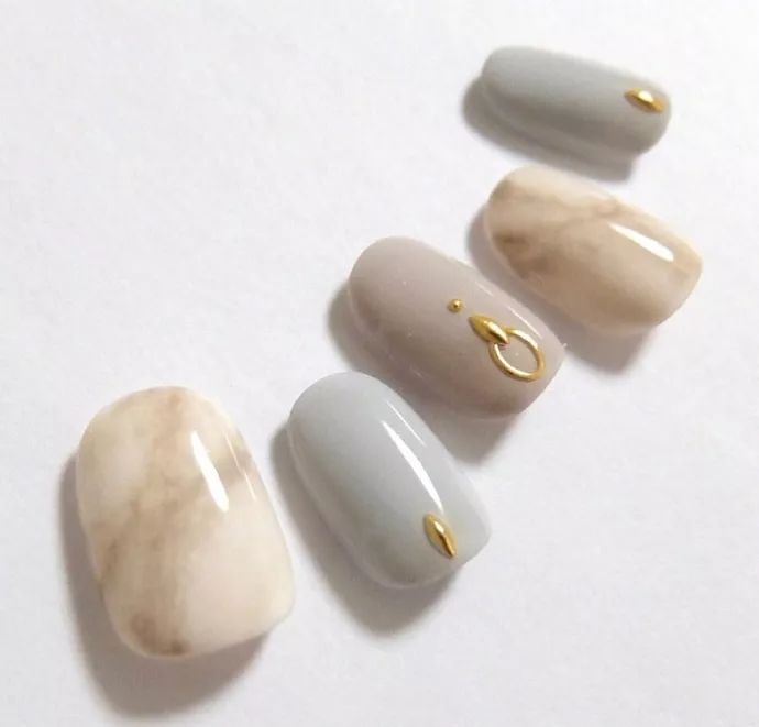 超级短指甲可爱显白简单自己做,短指甲女生的必备指甲图