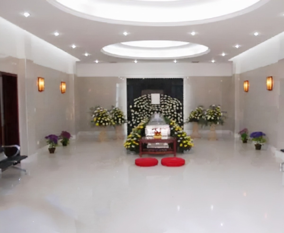 中国入殓师纪实,入殓师是在殡仪馆工作吗