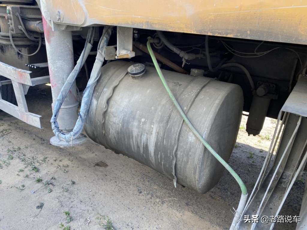 欧曼9.6米490马力自动挡货车,欧曼9米6520马力