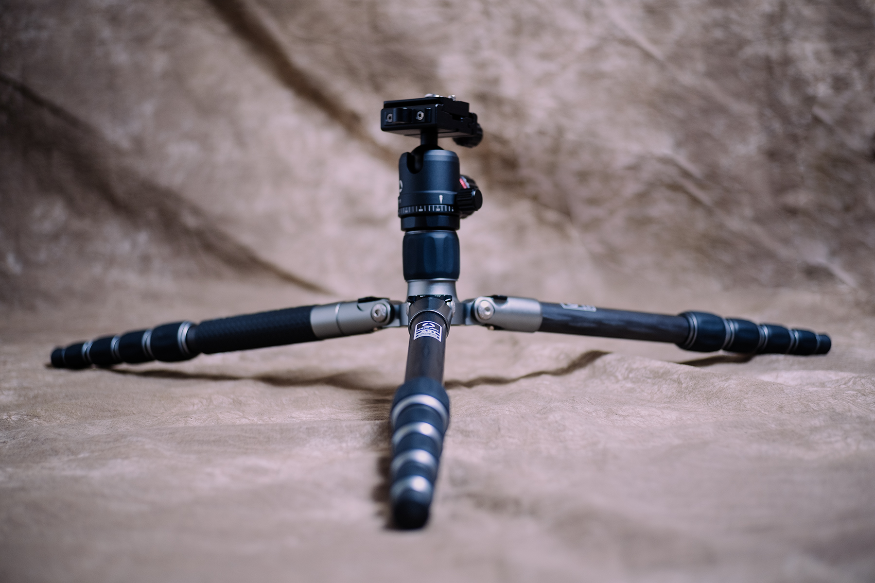 劲捷a系列三脚架视频,劲捷碳纤维三脚架质量怎样