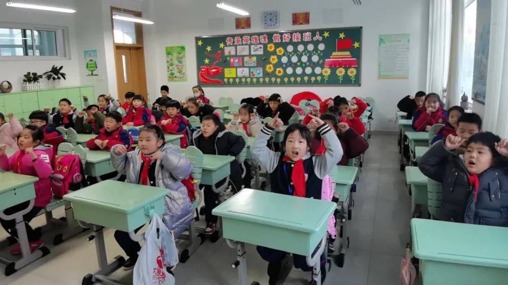 小学有特色的社团活动课,胶州市第六实验小学运动会