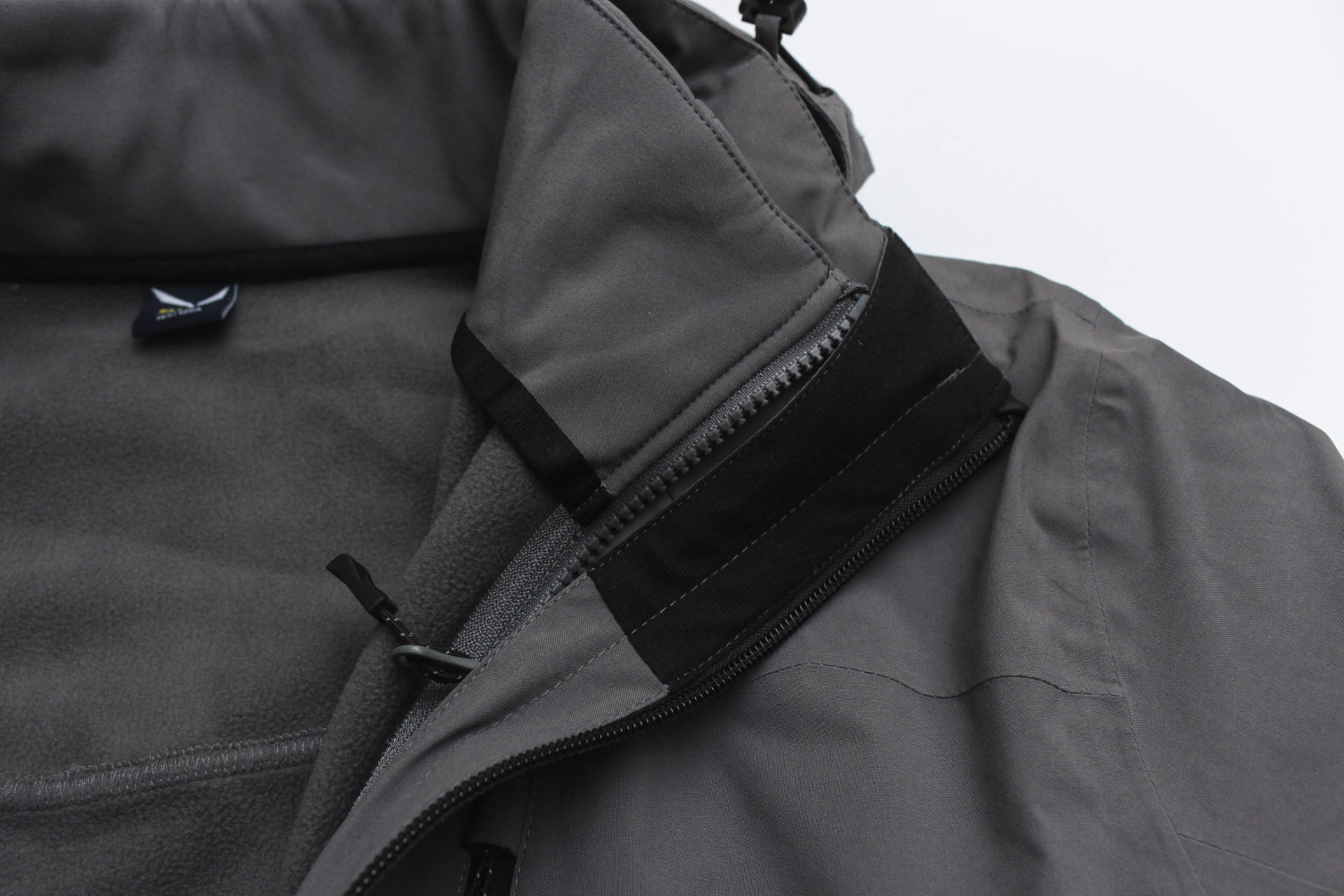 好看又好穿的冲锋衣测评,适合日常穿的户外冲锋衣