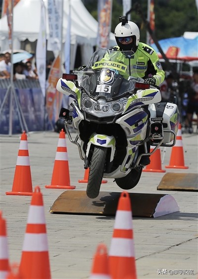 成都世警会各国代表队入场,成都世警会开幕式港警