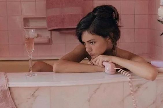 在ins怎么和外国人谈恋爱,跟外国人谈恋爱是什么体验