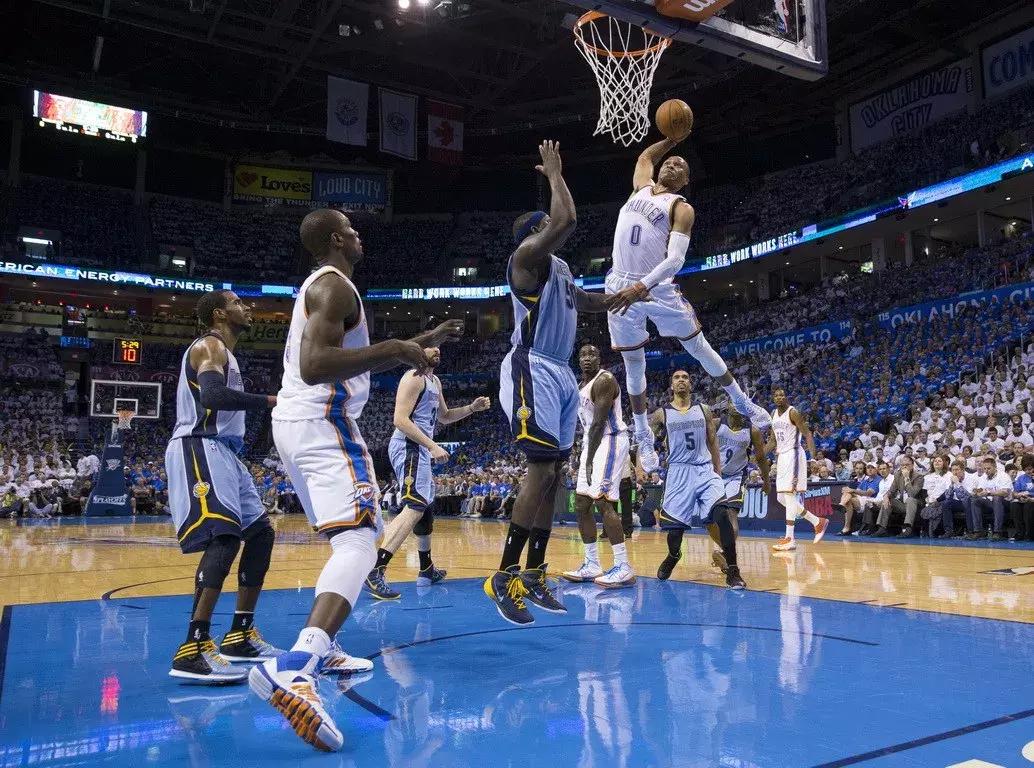 经典回顾|防守与进攻的极致对抗，灰熊当年如何驯服杜威二少？