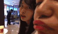 猝不及防一字马搞笑动图,搞笑gif倒立外加一字马