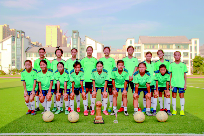 铿锵小玫瑰绽放绿茵场,铿锵小玫瑰视频