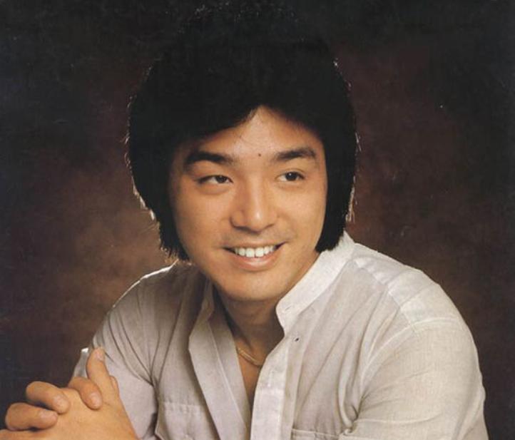 钟镇涛谈婚姻耐得住寂寞,钟镇涛前妻有钱还是现任有钱