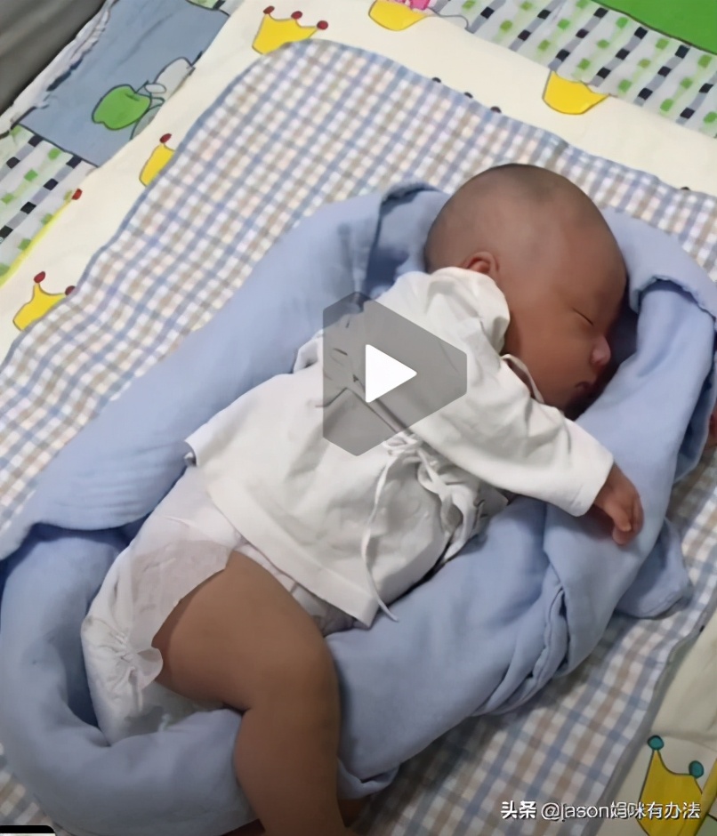 宝宝抱着才睡一放下就哭怎么解决,宝宝抱着睡放下就醒怎么解决