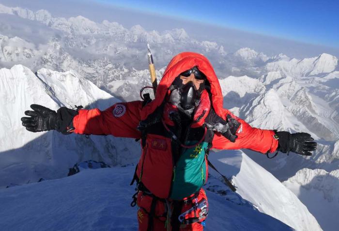 你可知这13位*疆新**人也曾登顶珠峰