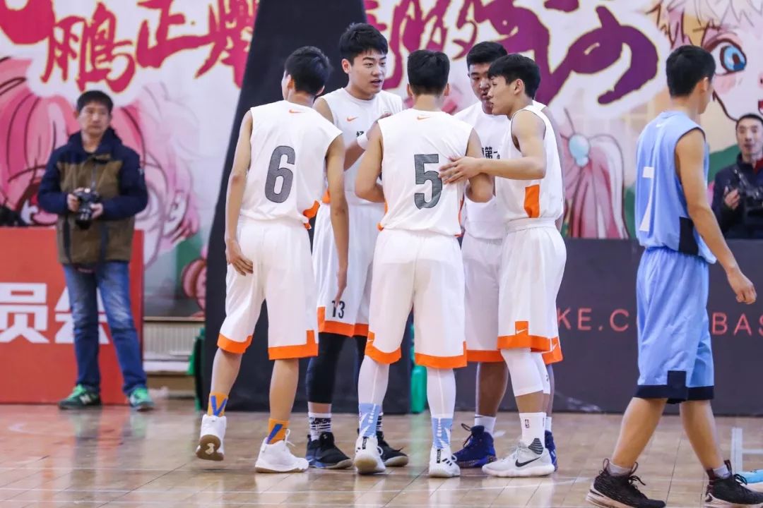 十六强激烈幸存不易新八强更强明日开战丨2018-19耐克高中联赛