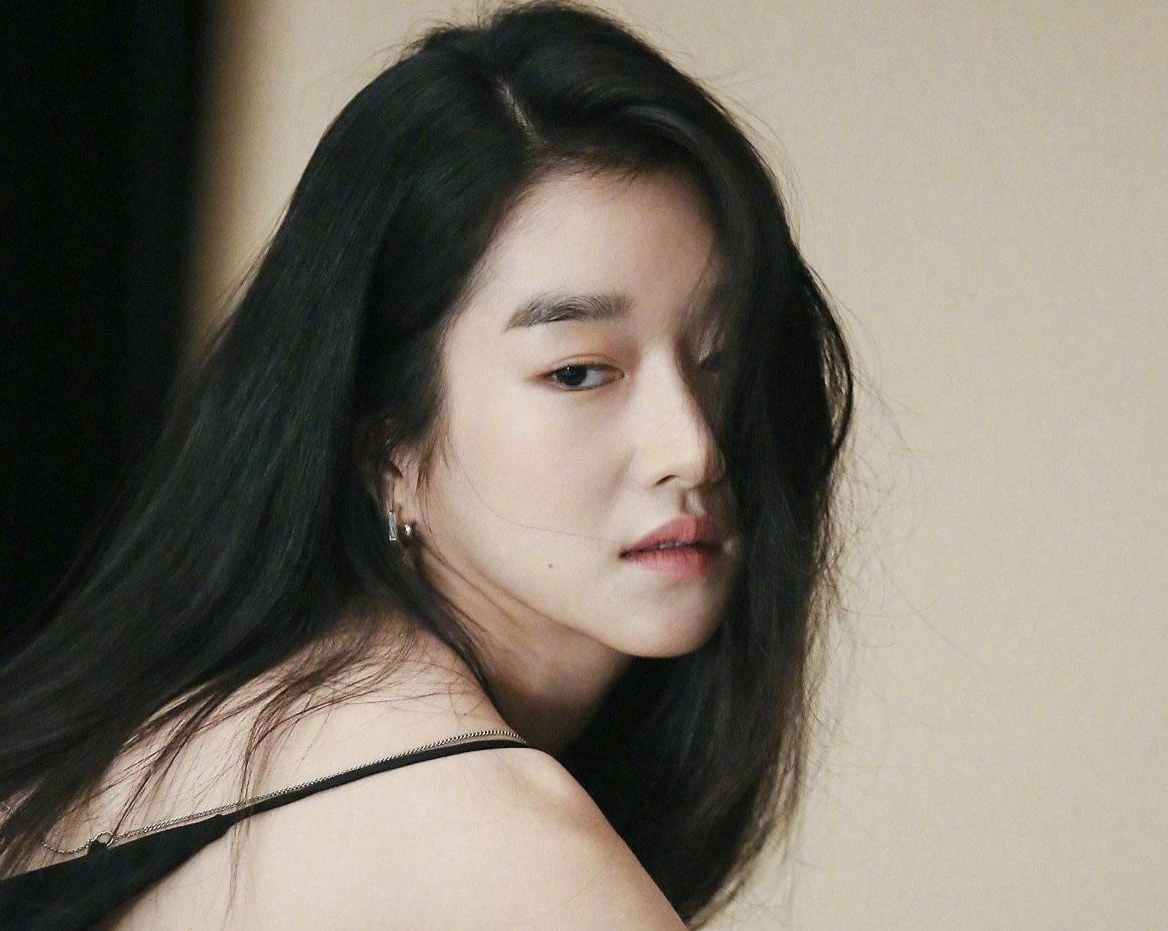 头发防静电的处理小妙招,冬天头发老是有静电怎样避免静电