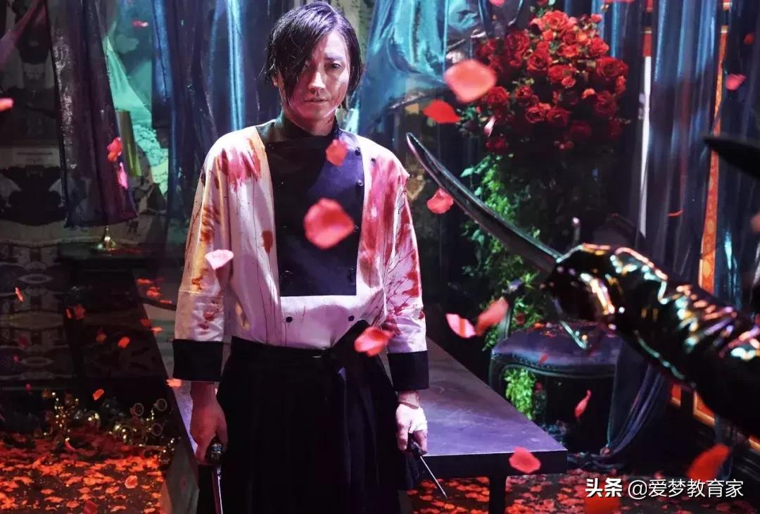 亚洲最狂野女导演，一年出3部新片，半个演艺圈为她站台