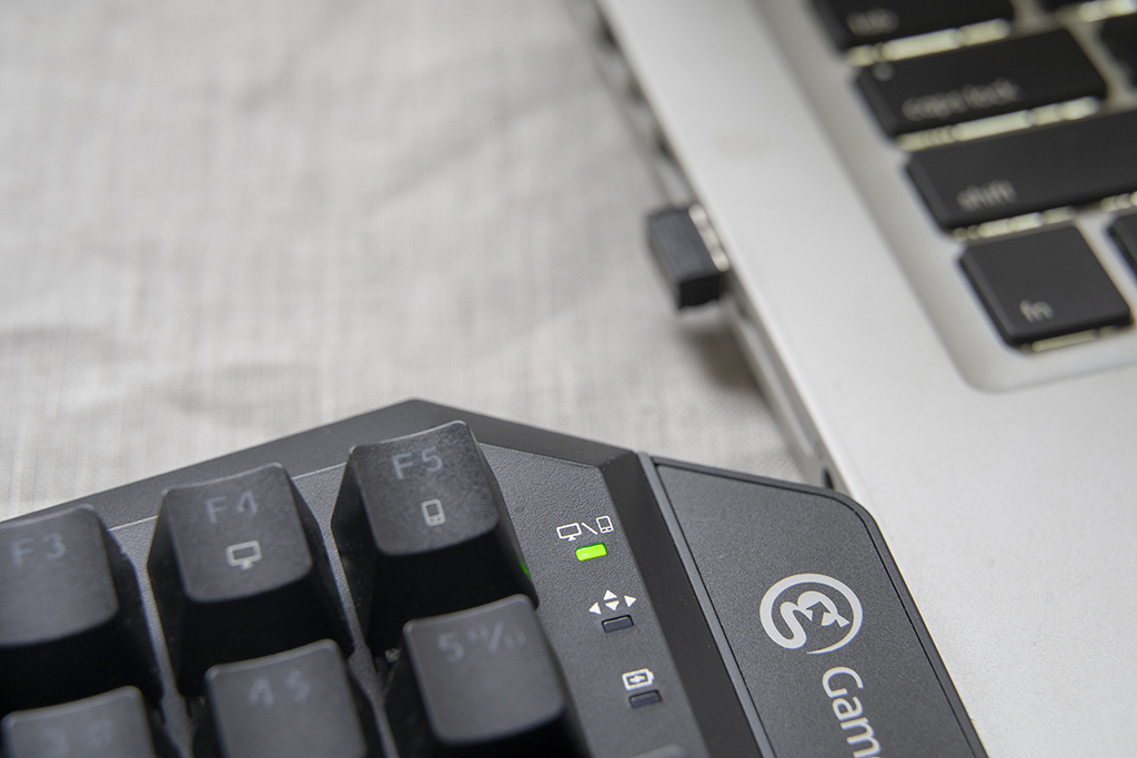 吃鸡神器键盘压枪测评,吃鸡神器测评键盘加手柄