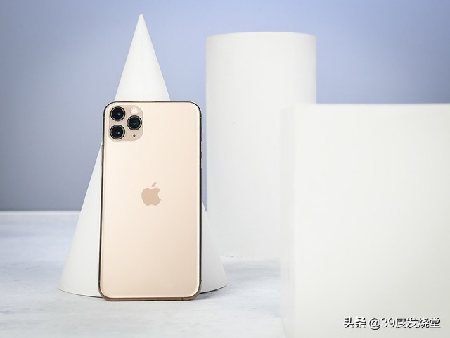 手机充电一年费多少电,手机充电一次多少钱用多少度电