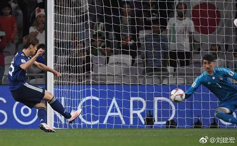 日本2-1击败德国队教练反应,日本3:0胜伊朗