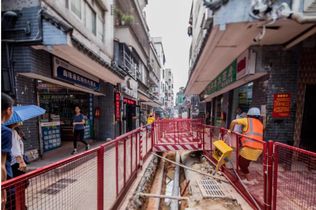 深圳花了17个月，“赶走了”居住在千年古城里的30000人