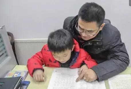 郑州铁路将有四个“主客站”；妈妈带3个孩子洗澡昏迷，2个娃死亡