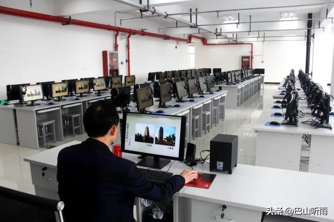 网上教学开放周宣传片,校园开放日教育机构