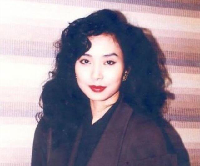 邝美云和周大福的关系,邝美云是如何成为亿万富婆的