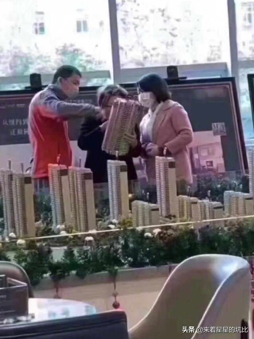 别把什么都发到网上,不要什么事都晒在朋友圈