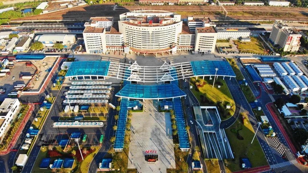 潮汕地区有哪几个火车站和高铁站,潮汕高铁站详细地点