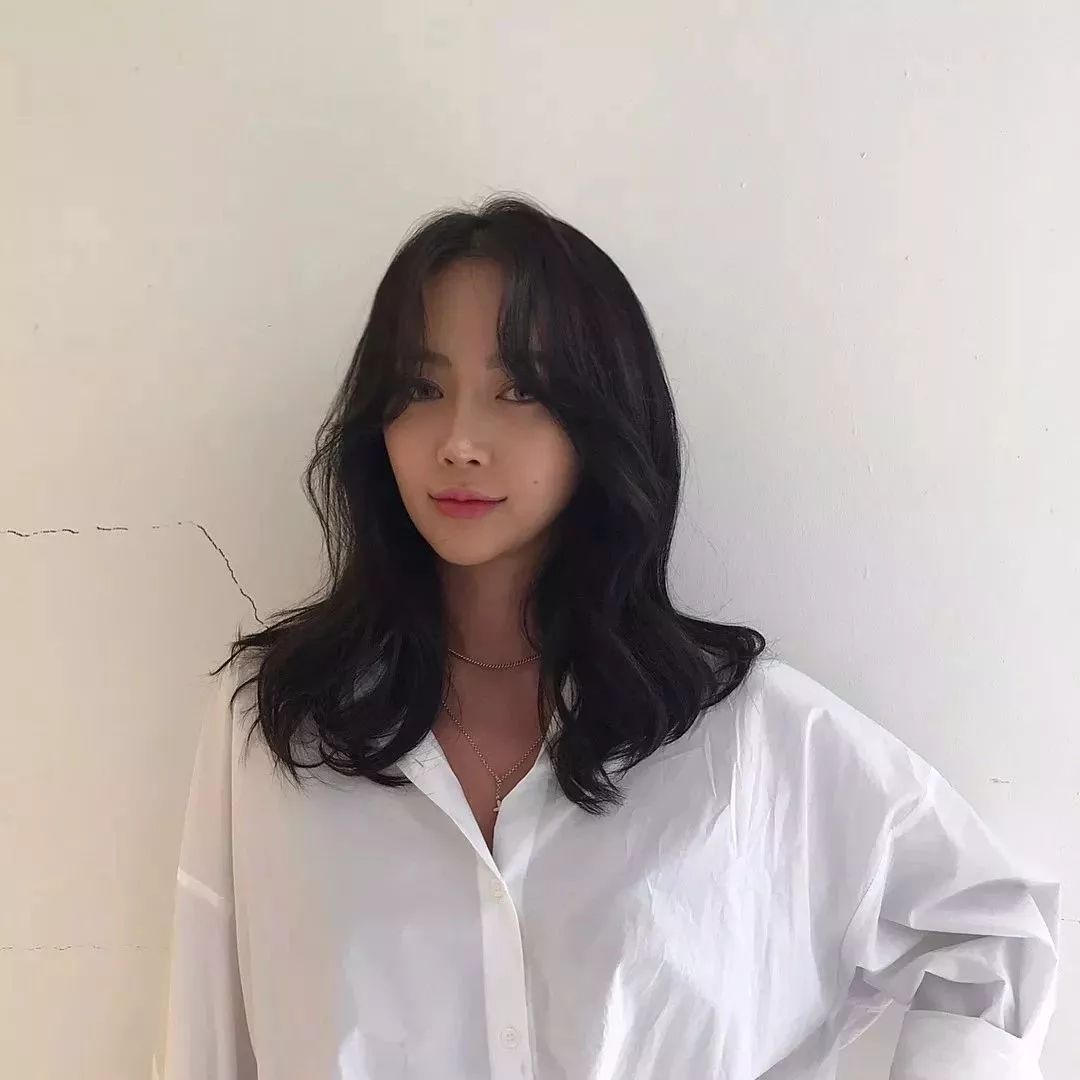 中长发锁骨发烫发中卷,初恋锁骨发中长发烫发