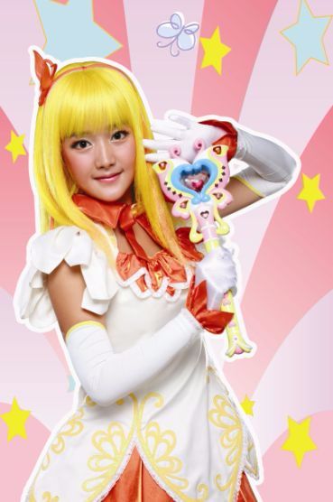 巴啦啦小魔仙小蓝是不是谢娜,巴啦啦小魔仙小蓝和游乐是一对吗