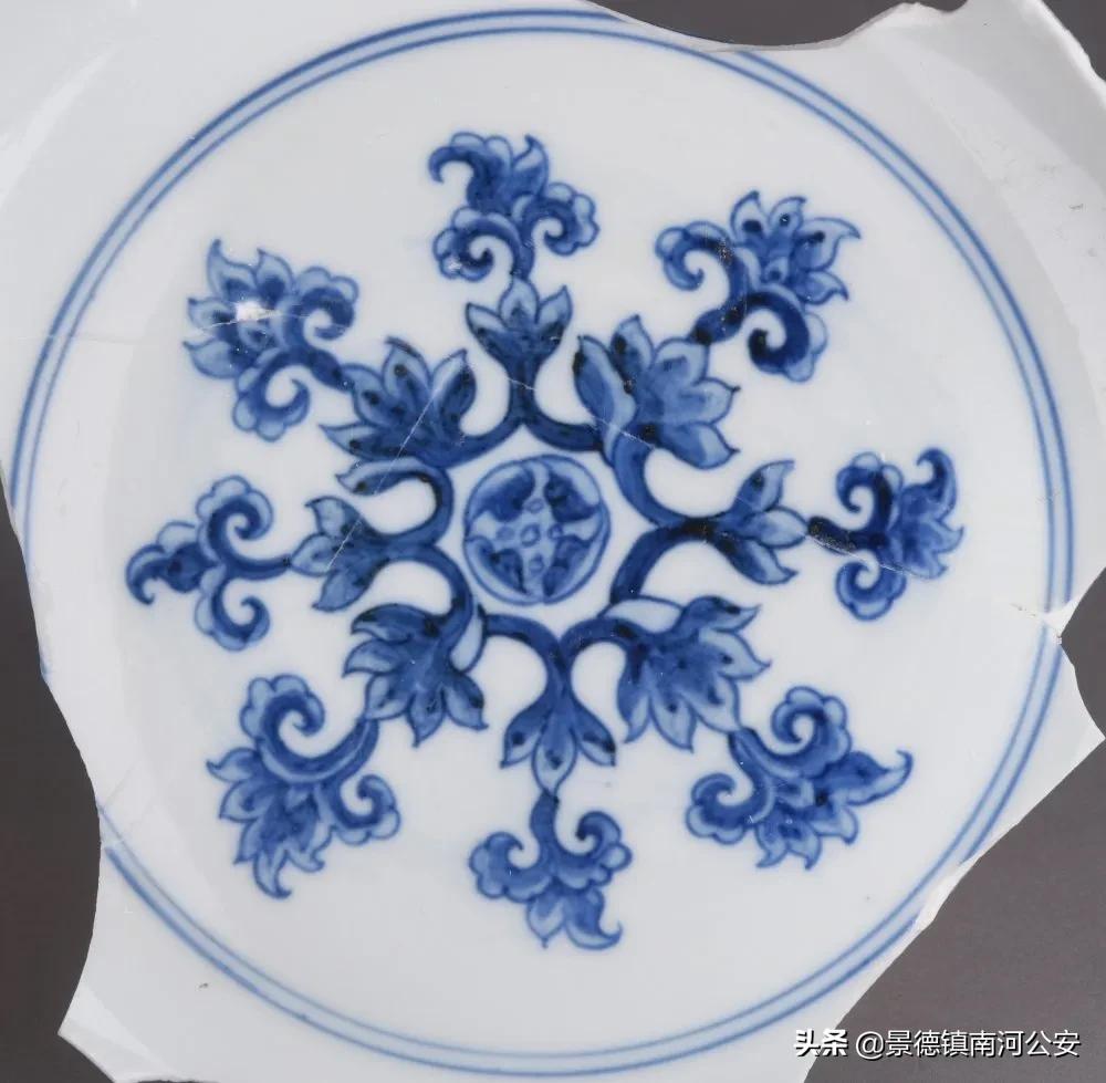 御窑厂出土永乐宣德青花瓷器,明代青花婴戏纹