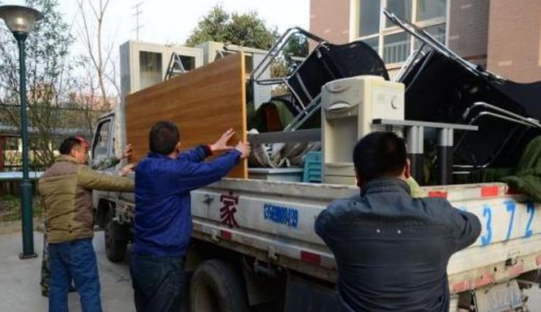 本命年的牛年怎么过有意义,牛年本命年都避什么属相