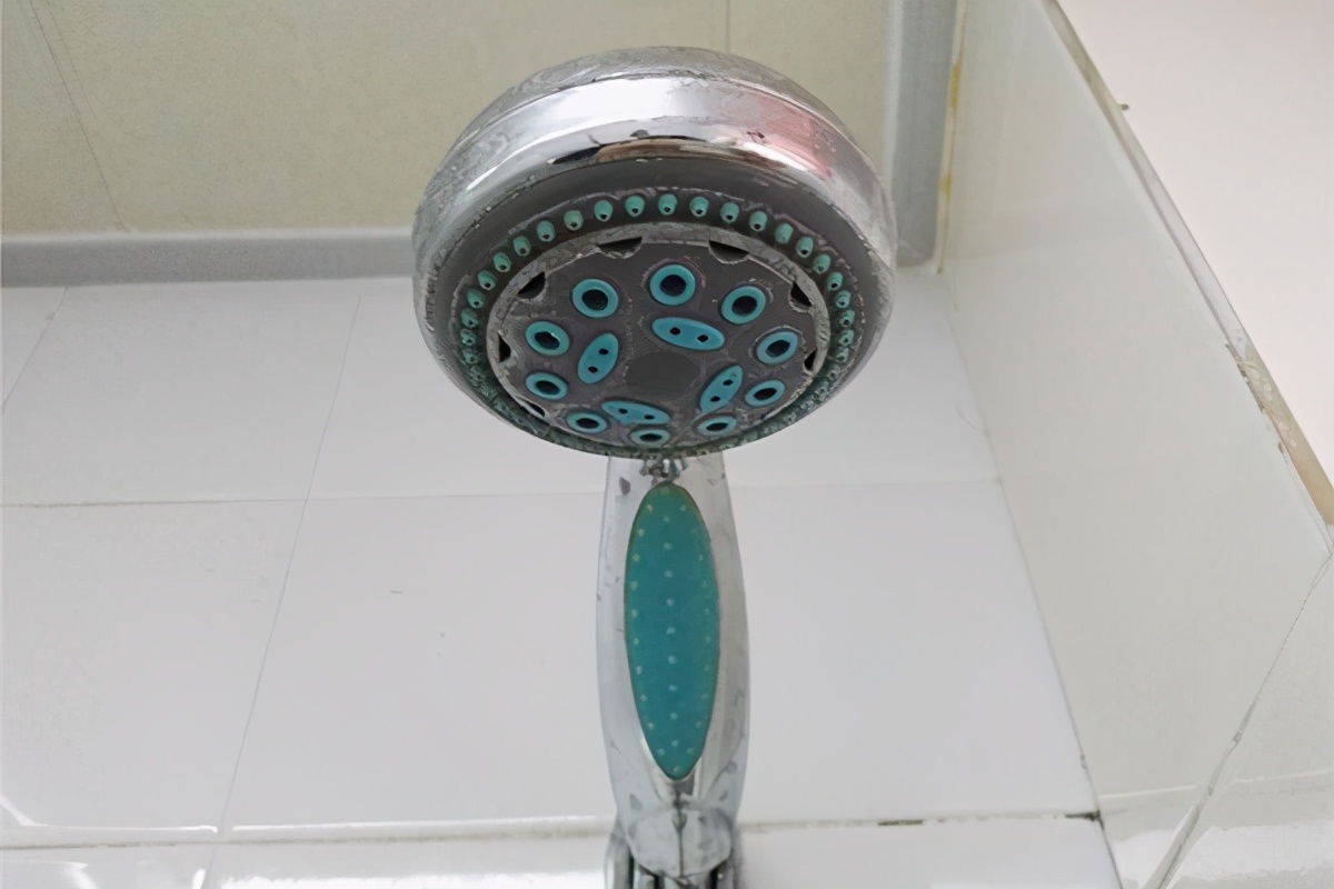 蛇盘疮患者能不能洗澡,长了蛇疮需要休息吗