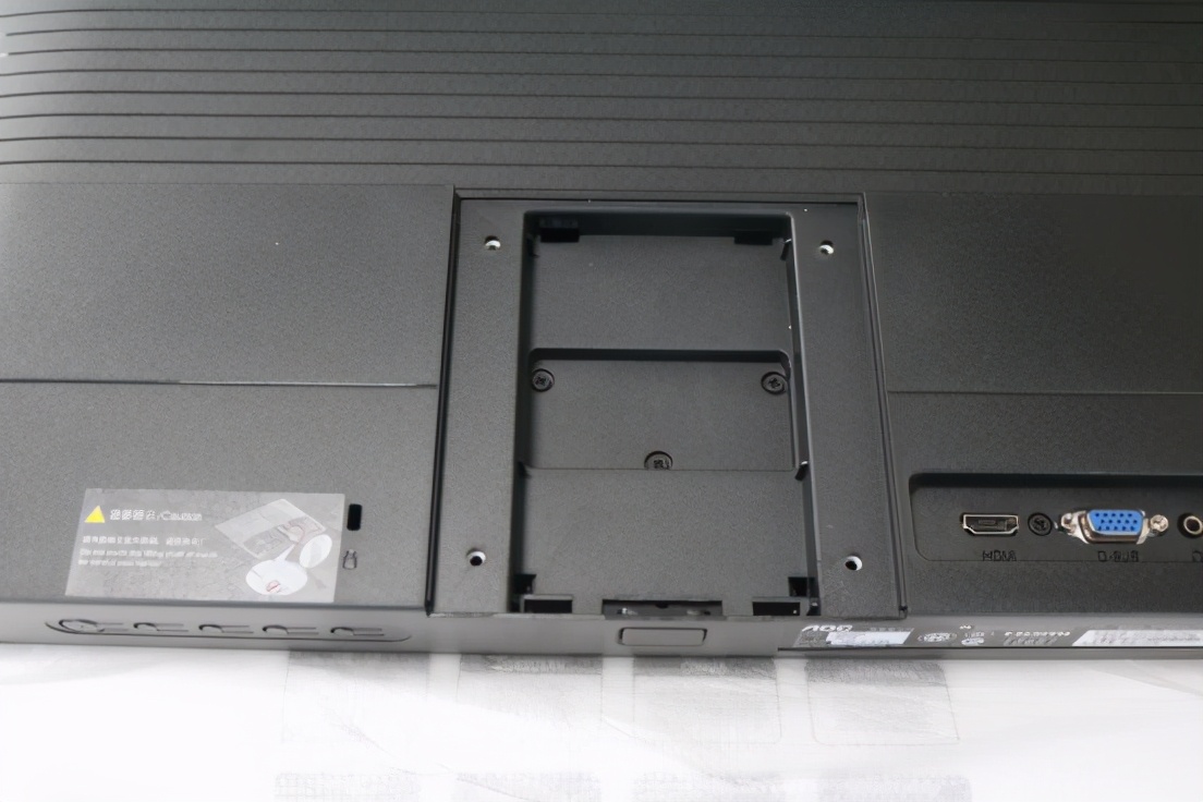 开箱系列丨IPS技术广视角炫彩硬屏！AOC24V4H释放任意角度色彩