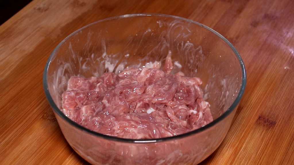 炒肉要怎么炒才不会老,炒肉注意事项