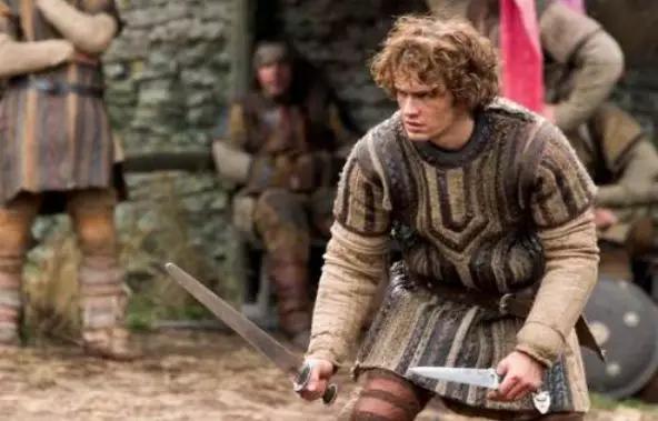 有上帝要啥妹子，纯爷们就当单身狗！中世纪骑士为何成钢铁直男？