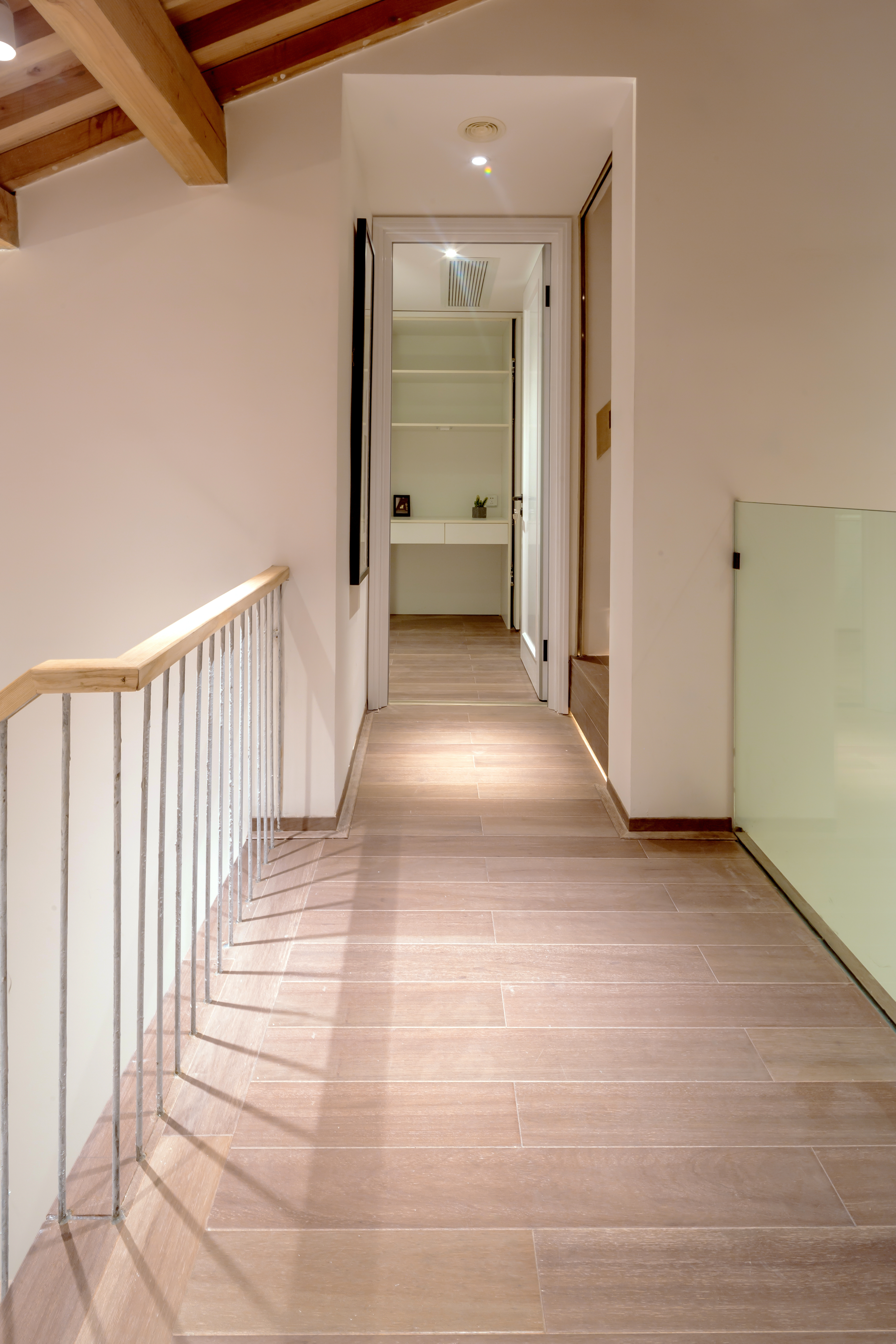 装地暖地板不铺防潮膜,装地暖不砸地面