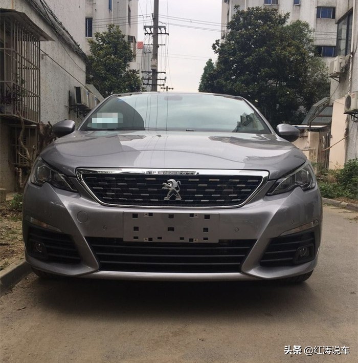 没要大众朗逸，看上了这辆“小辛巴”，优缺点都很明显