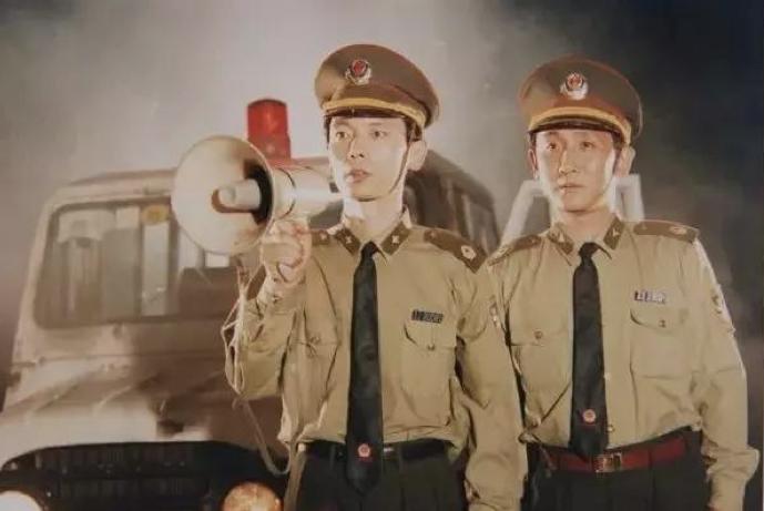 陈佩斯被怼完整版,陈佩斯怼梁天视频