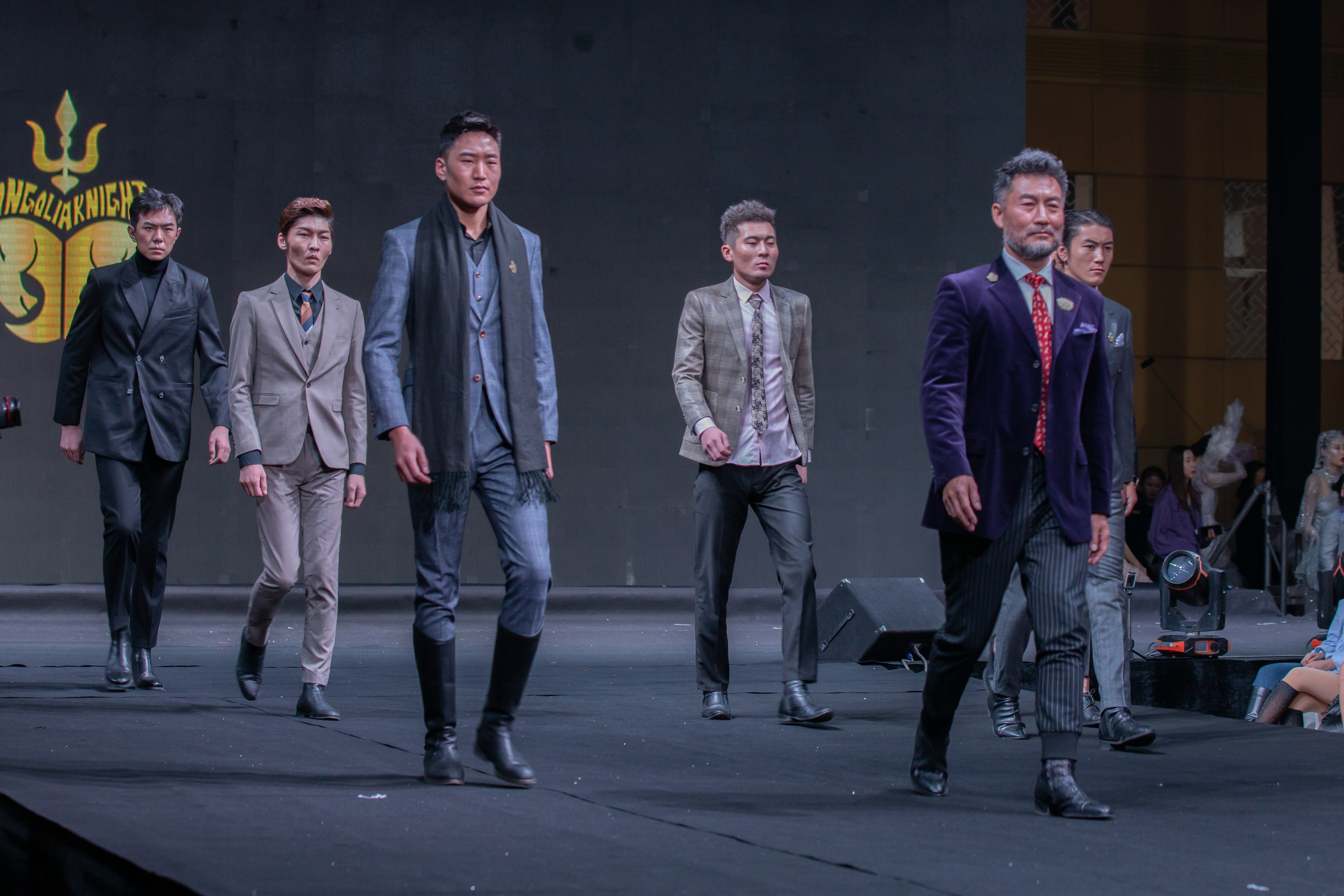 鏃跺皻cosmo鏃跺皻鐩涘吀2019,cosmo鏃跺皻鐩涘吀2020闆嗗悎