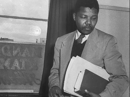 曼德拉光辉岁月背后的故事,曼德拉之自由的斗士