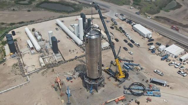 星舰爆炸瞬间马斯克,马斯克的星舰爆炸真的假的