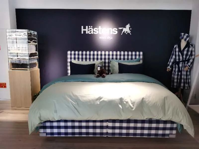 现在大家还买奢侈品吗,为什么现在大家喜欢买奢侈品